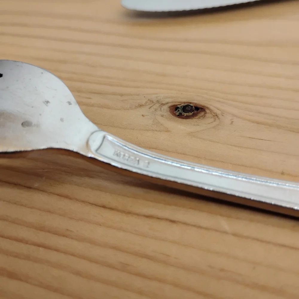Wallace Brand Ware Korea‎  Coral Shell Pattern Stainless Flatware Fork & Knife